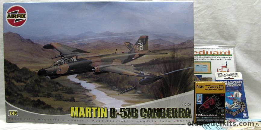 Airfix 1/48 Martin B-157B / B-57G / RB-57E Canberra USAF - CMK Interior Set / Eduard Landing Flaps / Lone Star Tip Tanks + Nav Beacons / SAC Metal Landing Gear, A10104 plastic model kit
